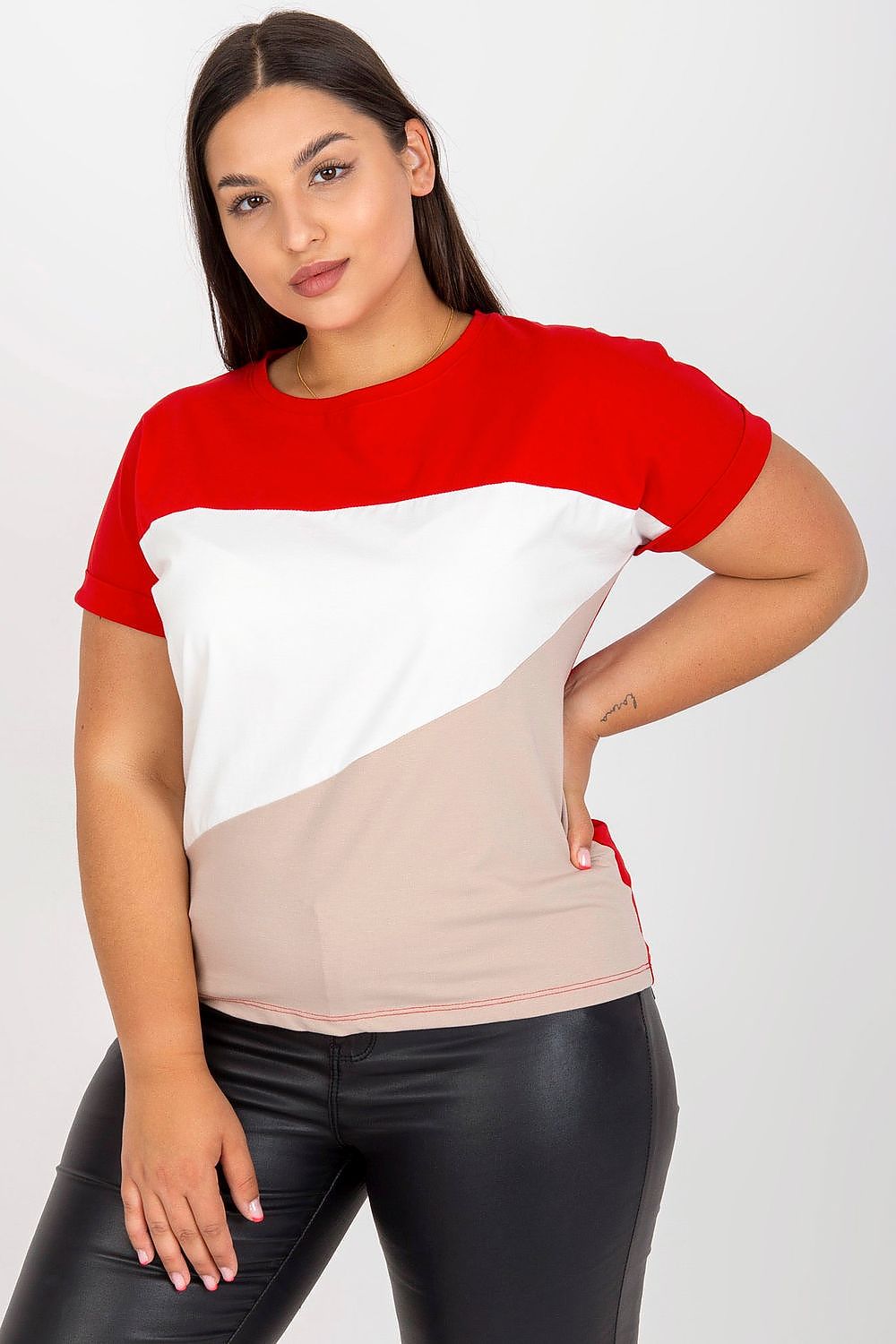 Plus size T-shirt model 166733